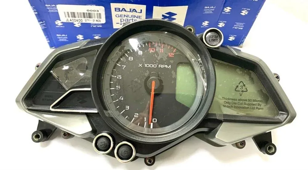 BAJAJ NS 200 KM SAATI YENI KASA